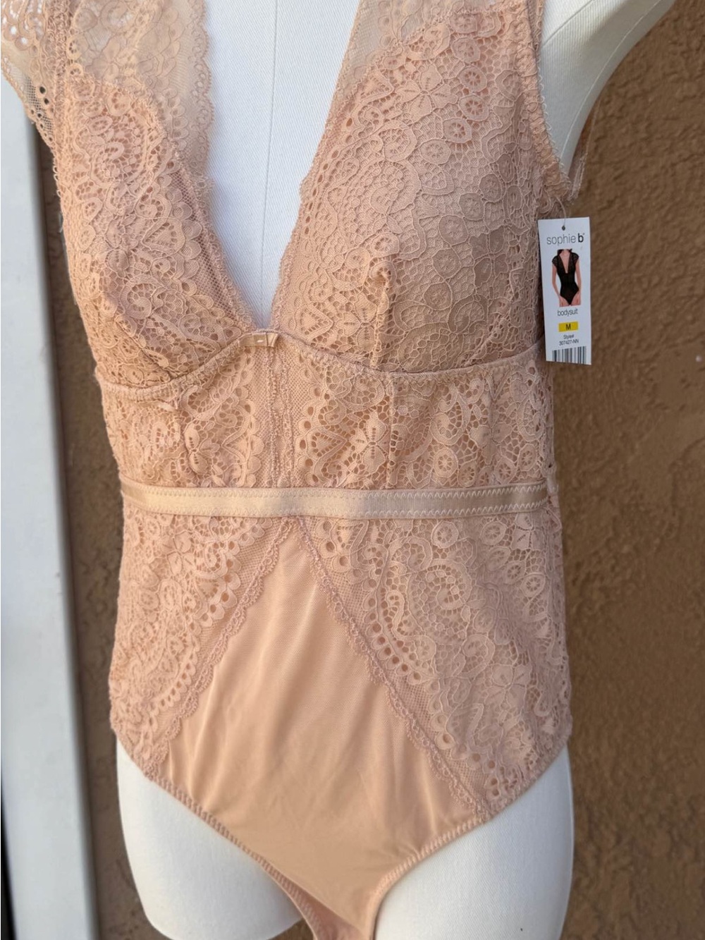 sophie b. Lace-Trim Plunge Bodysuit in Blush medium